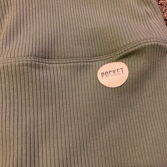 ❌Pink Yoga 💕❌ - Picture 2 of 5